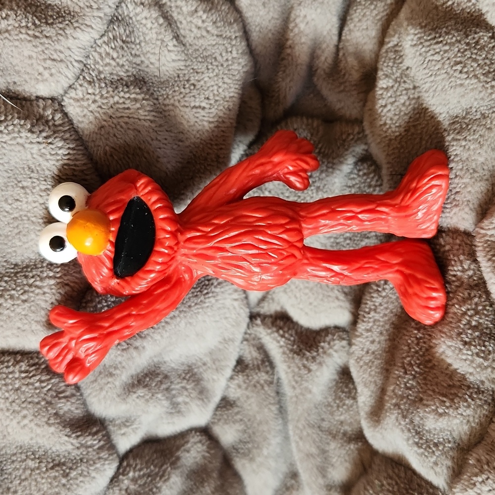 Sesame Street Fill A Bus Place Figure ELMO